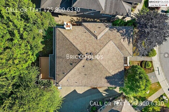 Building Photo - Luxurious 4-bedroom home in Sammamish with...