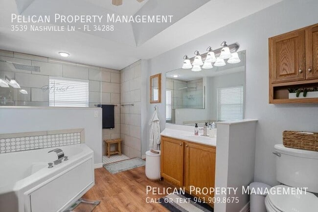 Building Photo - 3539 Nashville Ln