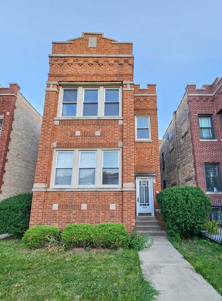 Building Photo - 3338 W Cullom Ave
