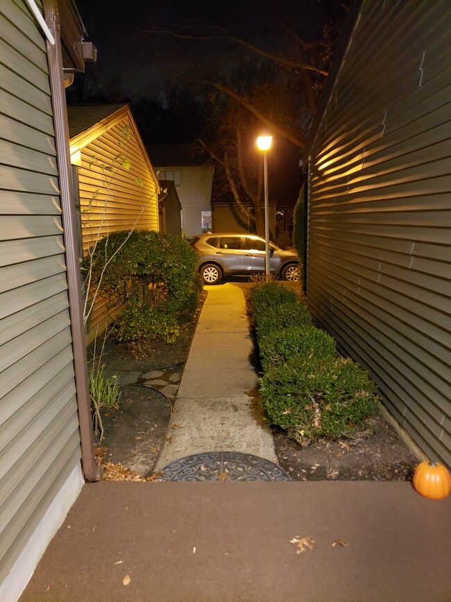WalkWay - 3 Andover Ct