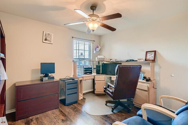 Building Photo - 1629 Kings Glen Ln