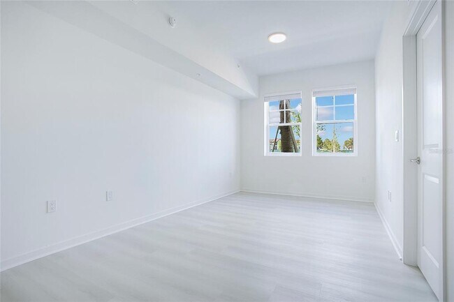 Building Photo - 5579 Millennia Park Dr