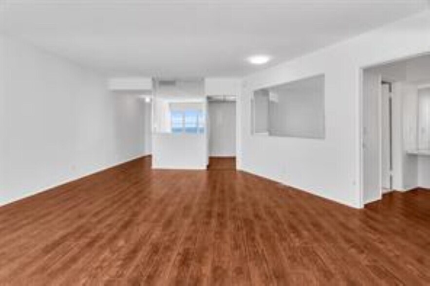 Building Photo - 3700 Galt Ocean Dr