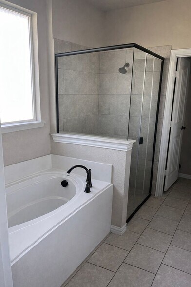 Building Photo - 170 Chester Rd