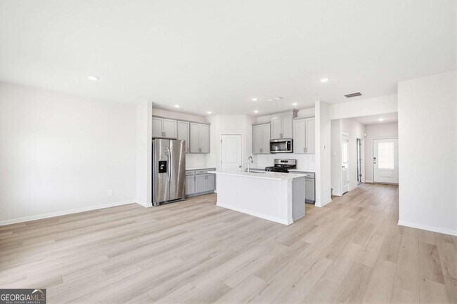 Building Photo - 7768 Richmond Trl