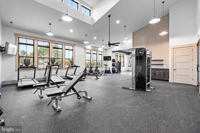 Primary Photo - 1201 Walnut Bottom Rd