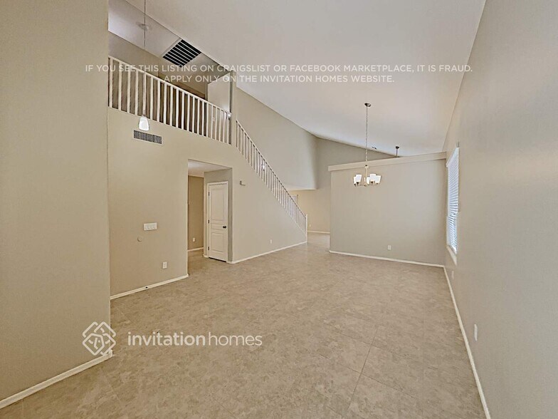 Building Photo - 2643 E Cowboy Cove Trail