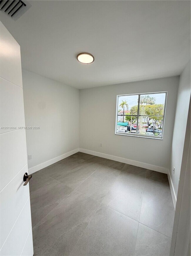 Building Photo - 4708 NW 114th Ave