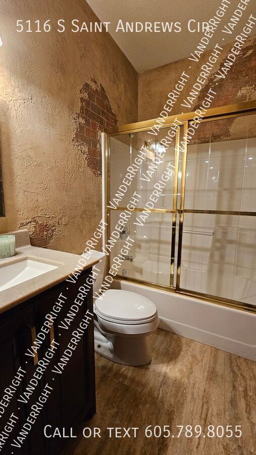 Building Photo - 5116 S St Andrews Cir