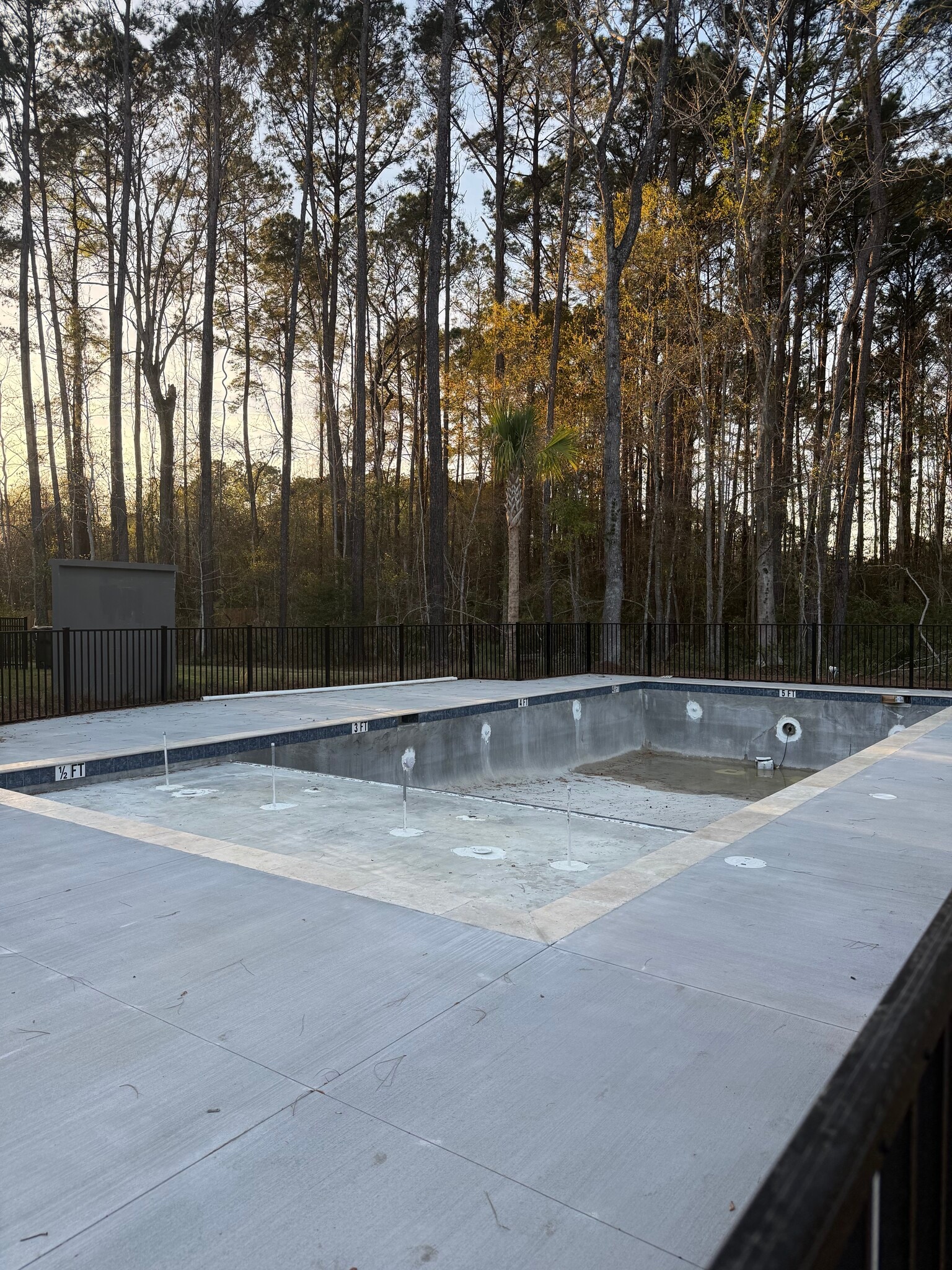 Building Photo - 102 Twin Rivers Dr