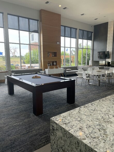 Building Photo - 4000 N Albion St