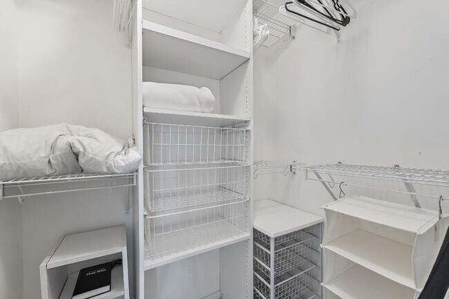 Building Photo - 353 S US HIGHWAY 1