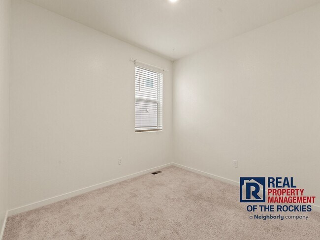 Building Photo - Fantastic 4-Bed, 2-Bath Ranch Style Home i...