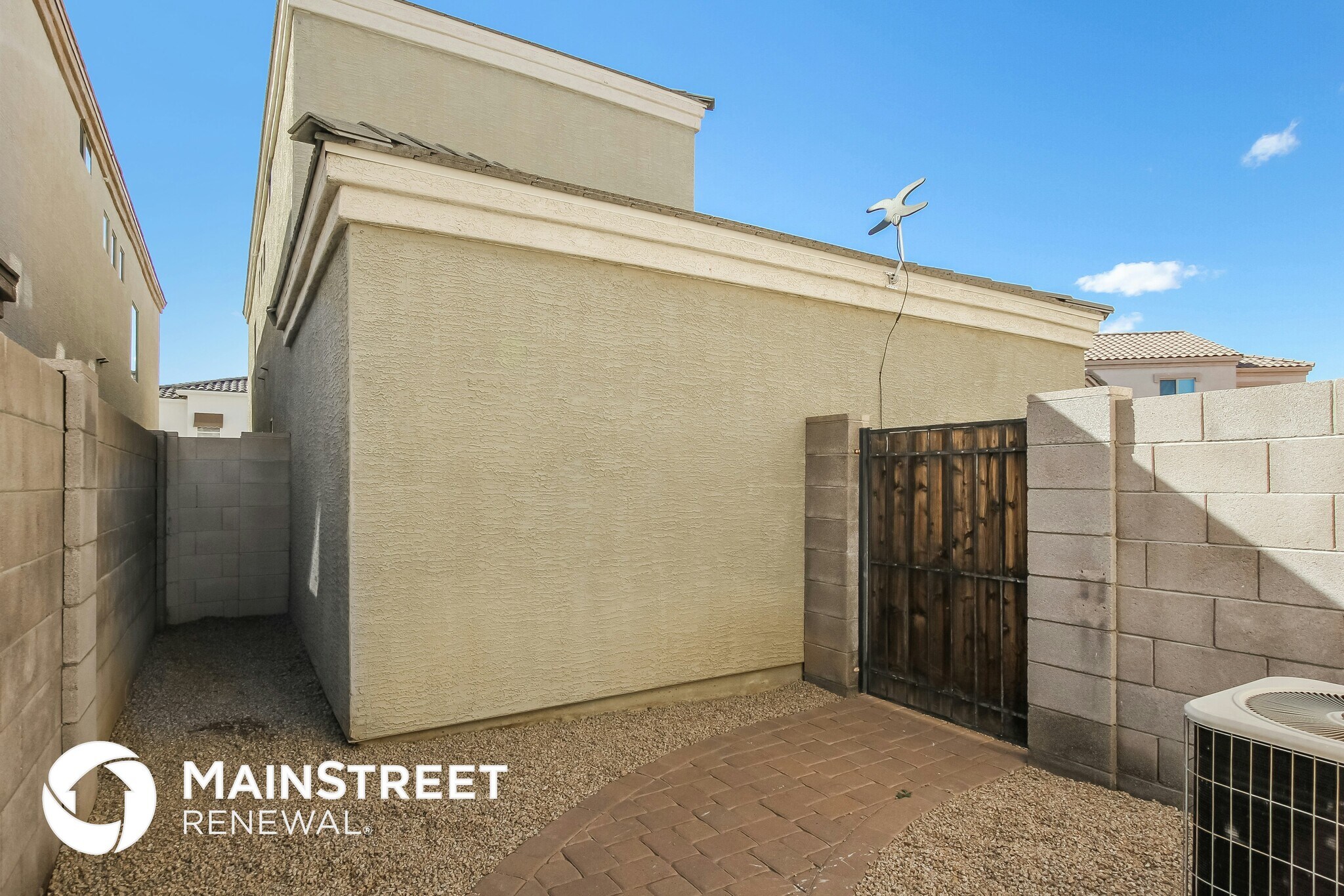 Building Photo - 22014 N 29th Dr