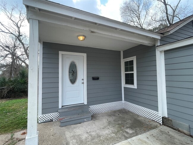 Building Photo - 2508 S Texas Ave