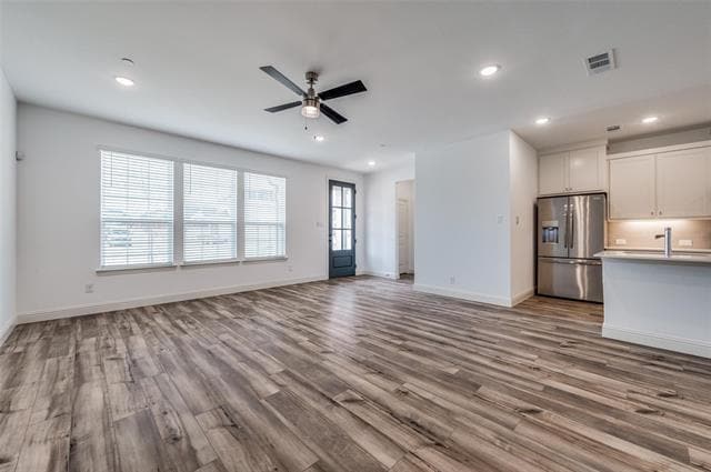 Building Photo - 8940 Samara St