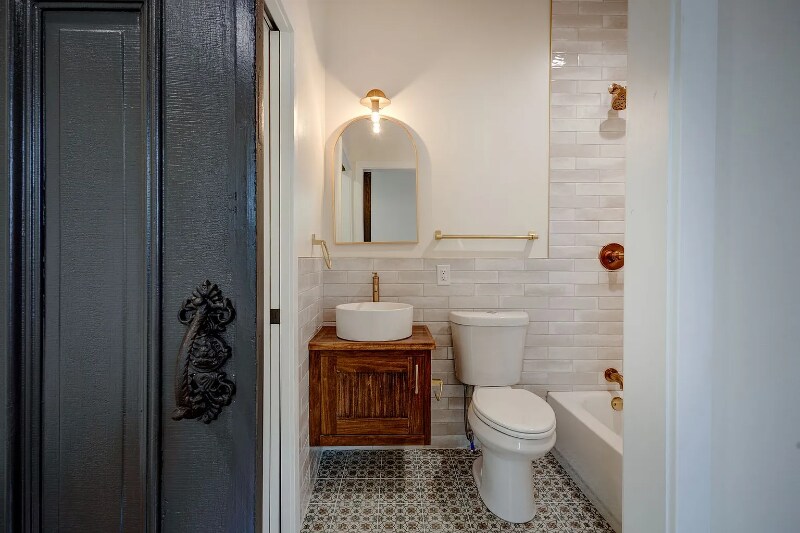 Building Photo - 2835 Diamond Dr