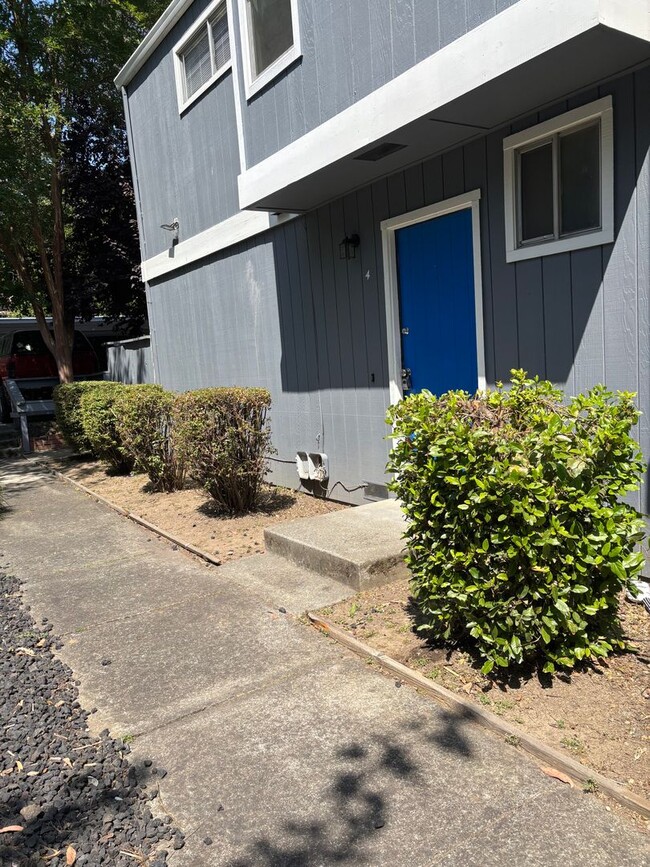 Building Photo - rh2035MountOlive