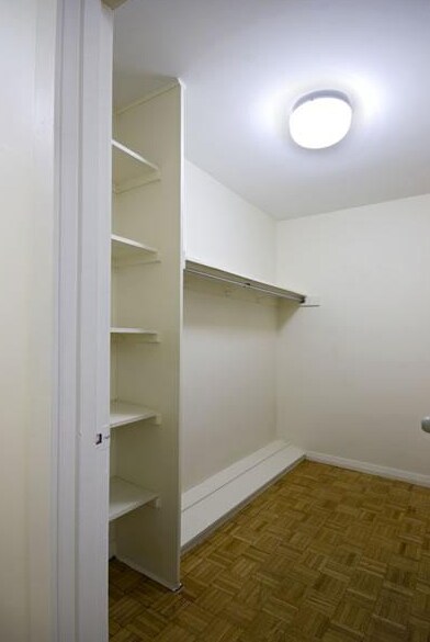 Building Photo - 129 Chiswick Rd