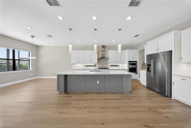 Building Photo - 20060 Hartford Blvd