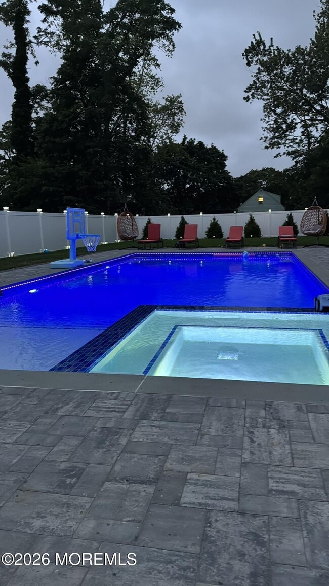 Building Photo - 8 Woodrow St