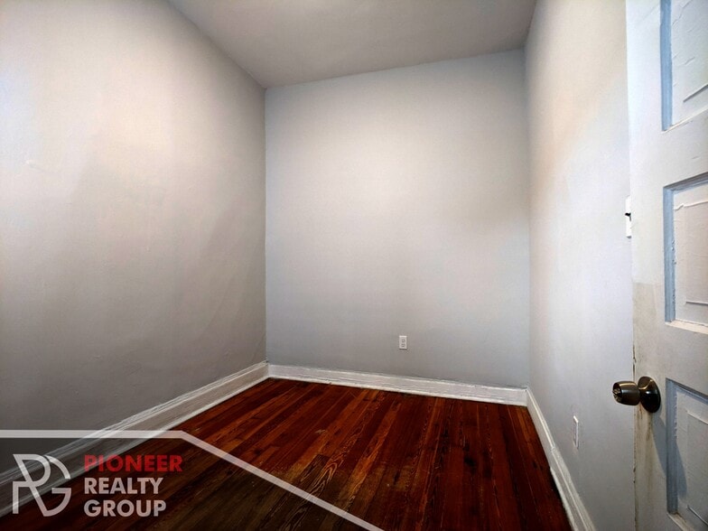 Building Photo - 3542 N Halsted St