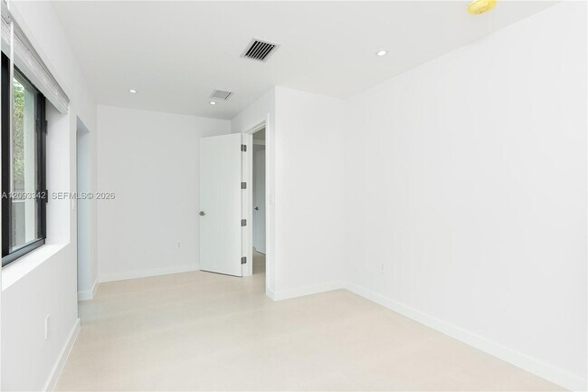 Building Photo - 1801 NE 173rd St