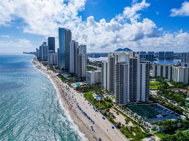 Building Photo - 19333 Collins Ave