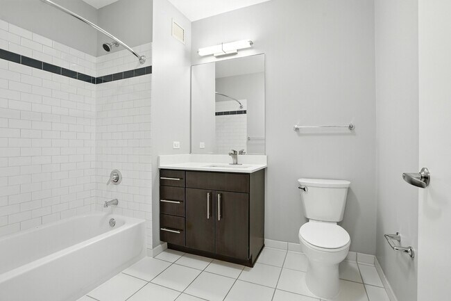 Building Photo - 326 E Wacker Dr