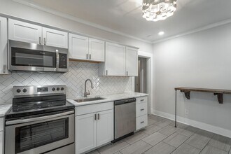 Building Photo - 1420 Hixson Pike