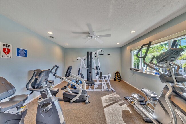 Building Photo - 2401 Riverbluff Pkwy