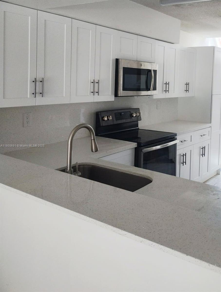Building Photo - 3535 Magellan Cir