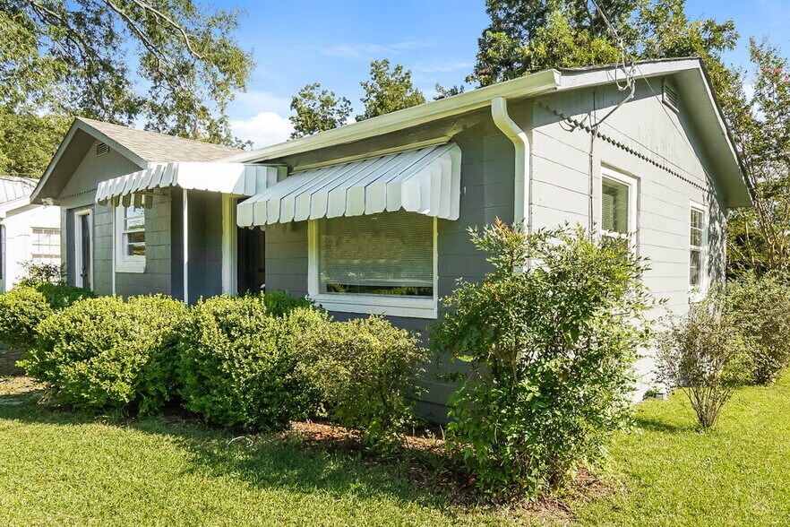 Building Photo - 3004 Forestdale Blvd