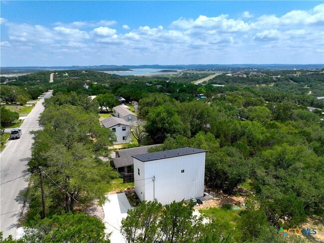 Building Photo - 1200 Willow Dr