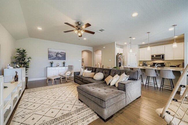 Building Photo - 3313 De Torres Cir