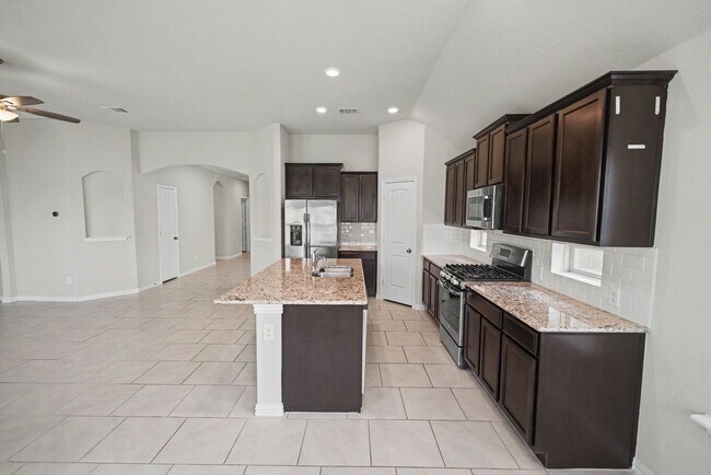 Building Photo - Beautiful Potranco Run Home with 3-Car Garage - Realtor Commission: $750