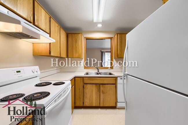 Building Photo - 15459 SW Donna Ct