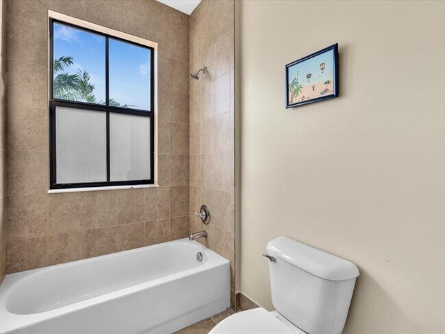 Building Photo - 8567 NW 41 St