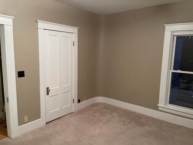 Unit2 Second Bedroom - 101 Walnut St