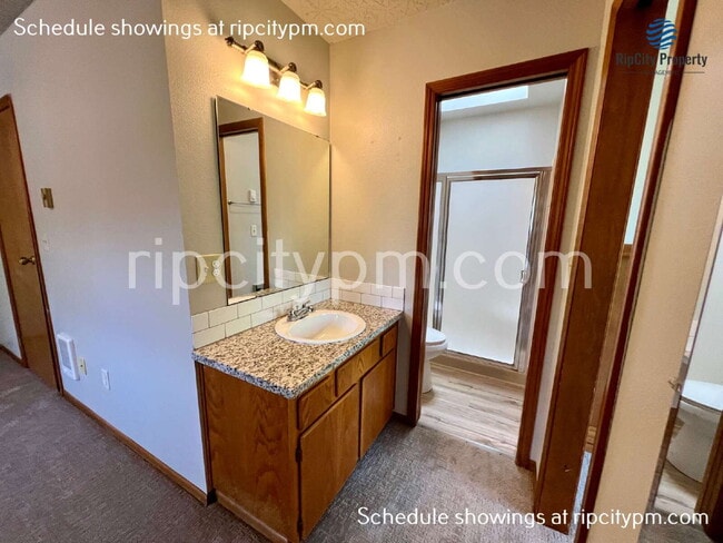 Building Photo - 13241 SW 64th Ave