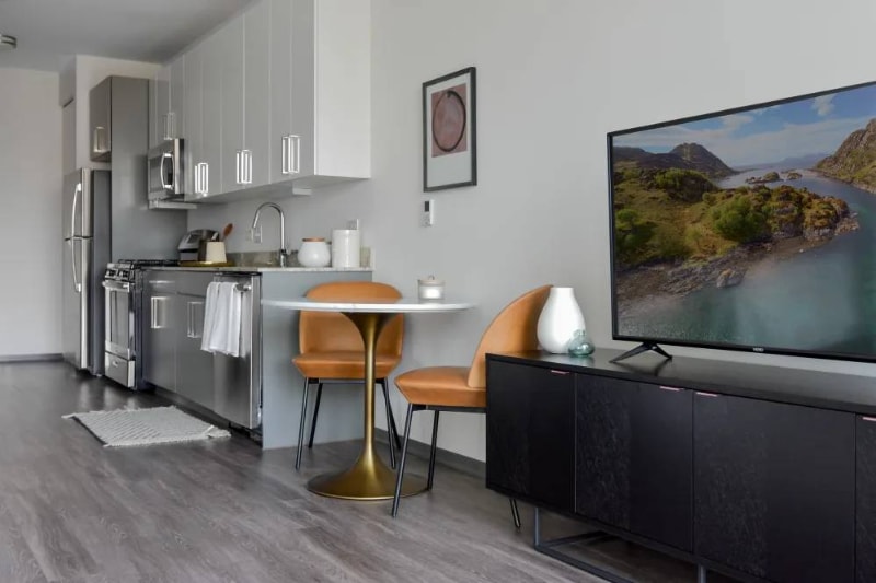 Building Photo - 2360 N California Ave