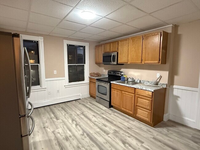 Building Photo - 9 Winslow St