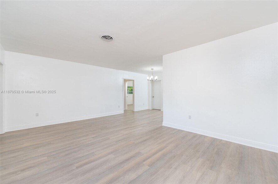 Building Photo - 3091 S Le Jeune Rd