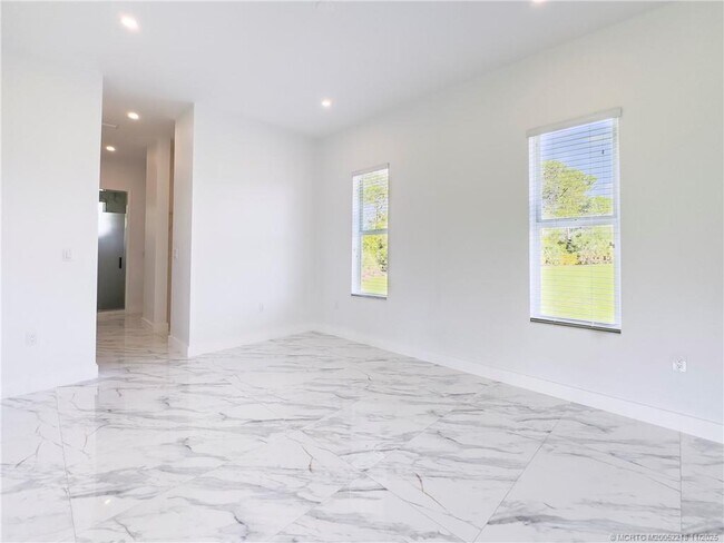 Building Photo - 149 Southeast Cor. Arno