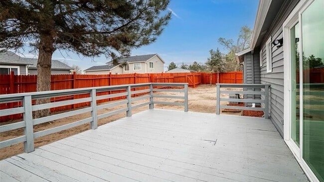 Building Photo - Beautifully Remodeled 2 Bed 1 Bathroom Home!