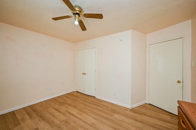 Building Photo - 20418 Linden Tree Dr