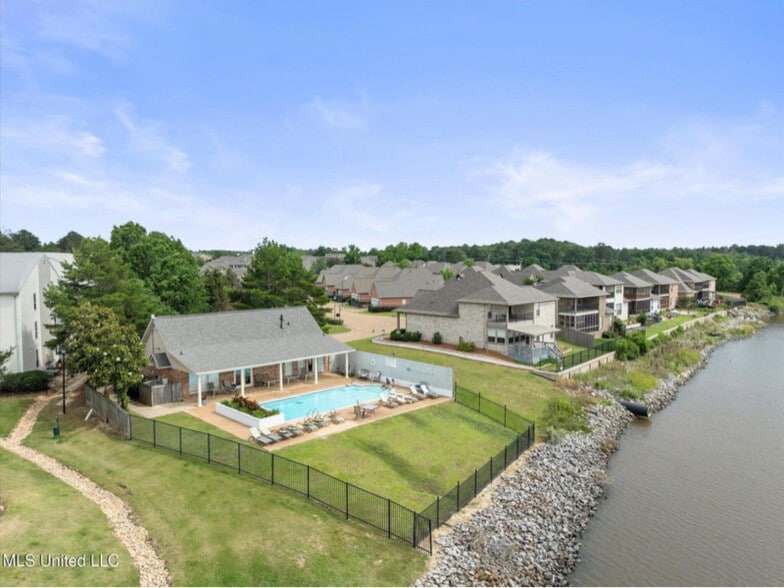 Building Photo - 25 Charleston Cir