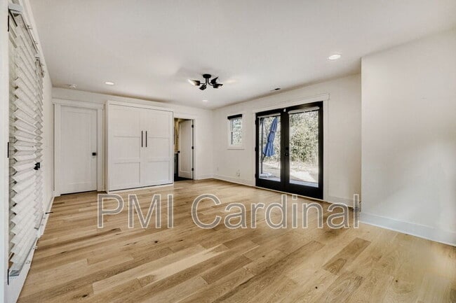 Building Photo - 3121 Colyer Pl