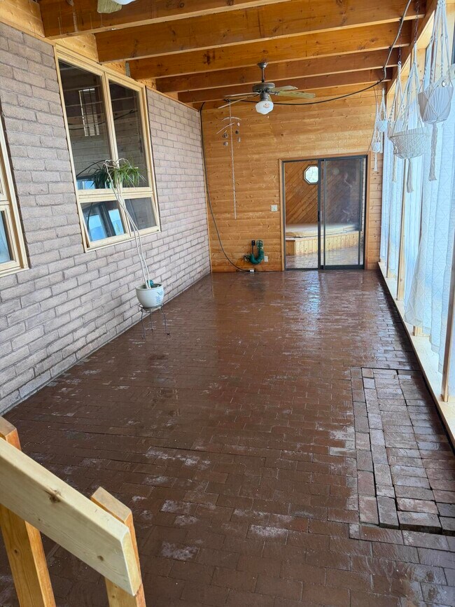 Building Photo - 675 Camino Arco Iris