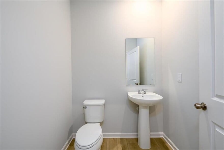 Building Photo - 849 York Aly